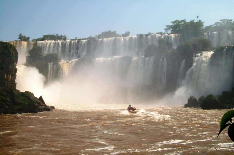 Puerto Iguazú: Iguazú Falls Adventure with 4WD & Boat Ride - Key highlights worth planning around