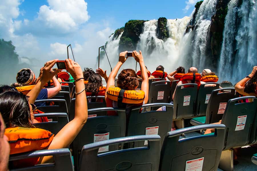 Puerto Iguazú: Iguazú Falls Adventure with 4WD & Boat Ride - Tres Mosqueteros base approach: why this angle is worth the effort