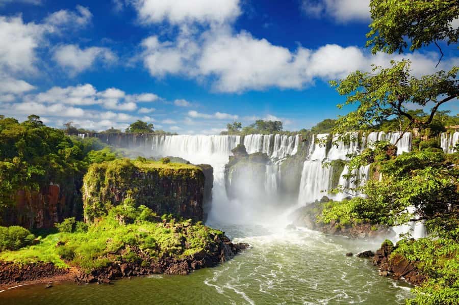 Puerto Iguazu: Iguazu Falls Argentinian Side Full-Day Tour - Mastering the Day: Superior, Inferior, and Devil’s Throat in Order