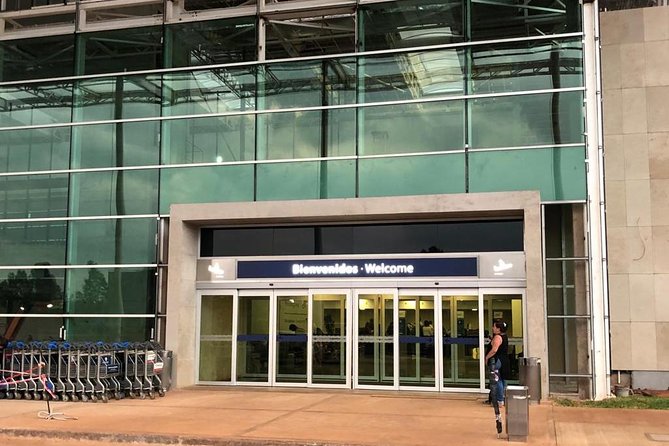 Puerto Iguazu: One-Way or Round Trip Airport Transfer - Puerto Iguazú airport transfer in plain terms, from IGR to your hotel
