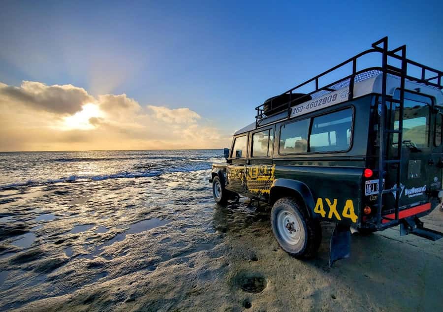 PUERTO MADRYN: 4 X 4 ADVENTURE EXPERIENCE ON THE MOST BEAUTIFUL BEACHES! - Cerro Avanzado Hill Viewpoints and Sedimentation Layers Talk