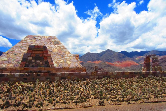 Quebrada de Humahuaca and Purmamarca - Humahuaca midday: walk the cobblestones, see the Independence Monument