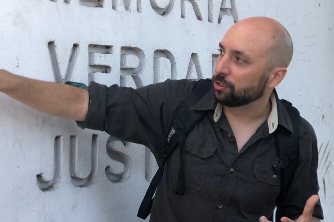 Recoleta & cemetery for curious people - Edificio Nicolás Mihanovich and the Immigrant Arrivals That Shaped the City