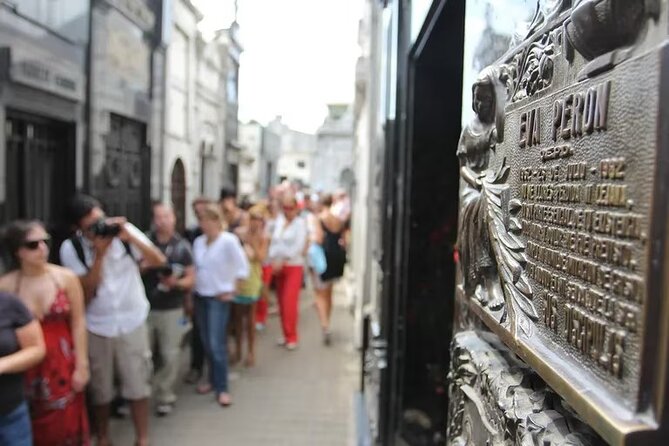Recoleta & cemetery for curious people - Plazoleta Carlos Pellegrini: The Pampas Were Not Only Cows and Sheep