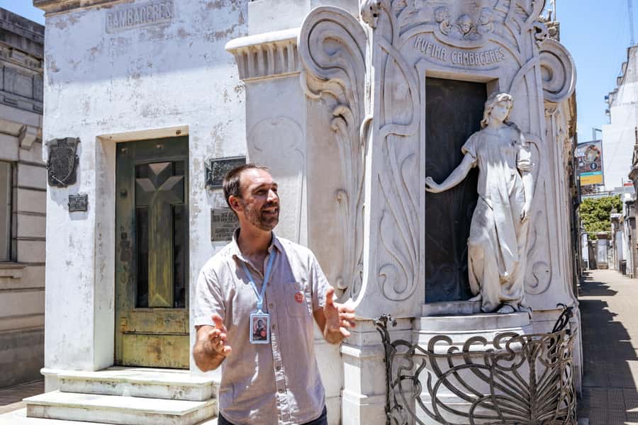 Recoleta Cemetery - Small Group Tour of History & Secrets - Key things to know before you go