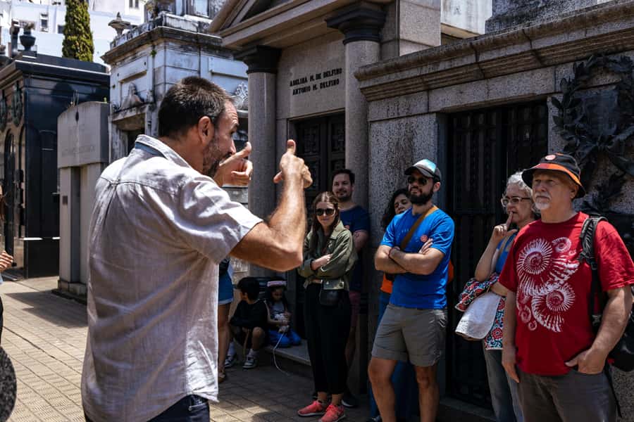 Recoleta Cemetery - Small Group Tour of History & Secrets - Entering Recoleta Cemetery as a Story, Not a Sight