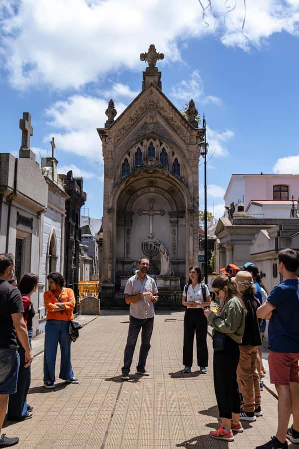 Recoleta Cemetery - Small Group Tour of History & Secrets - European-Imported Mausoleums and the Art You Can Actually Read