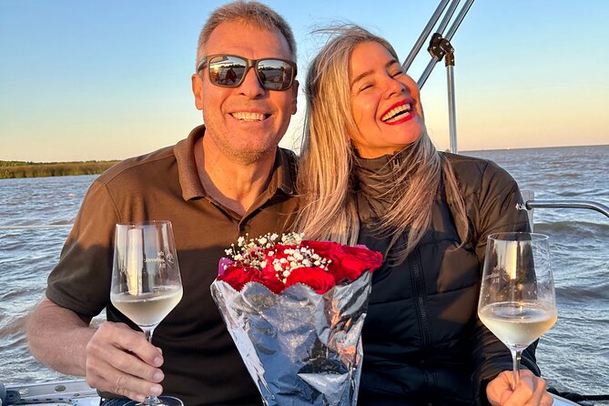 Sailing cruise with premium wine in Buenos Aires - Why this Rio de la Plata sunset sail feels different
