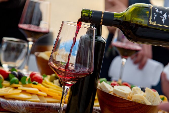Sailing with Wine Tasting in Buenos Aires - Private group sailing: why it feels romantic and stress-free