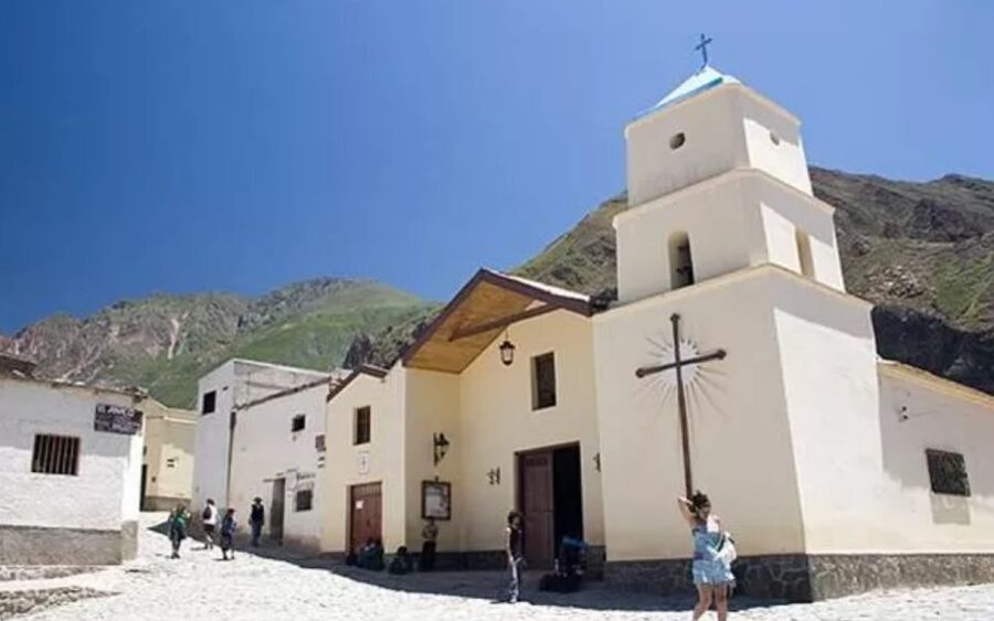 Salta or Jujuy: Iruya and Salinas Grandes 2-Day Tour - What to Pack for 4,200m Altitude and Dirt Roads