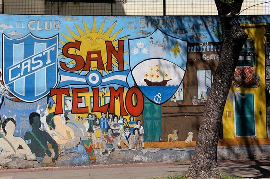 Small-Group Walking Tour San Telmo Neighborhood - The early neighborhood sweep, history in the street layout