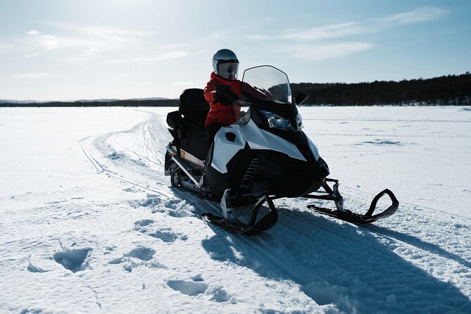 Snow day on snowmobiles, snowshoe hike and culipatín - How long is it, and how you’ll feel at the end