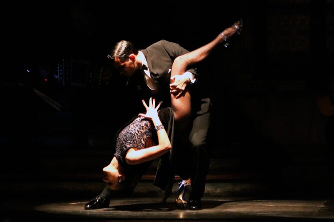 Tango Show and Dinner at: Aljibe Tango - Dinner at Aljibe: Traditional Courses, Wine Included, and What That Means