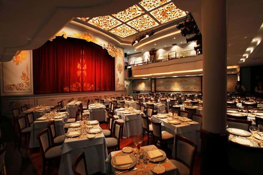 Tango Show at Café de los Angelitos - The show’s big idea: tango from the 1920s to Piazzolla