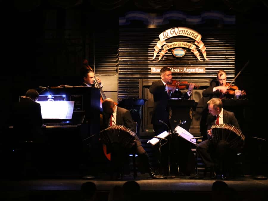 Tango show in La Ventana with optional Dinner - Drinks and the pacing of a full evening in the theatre