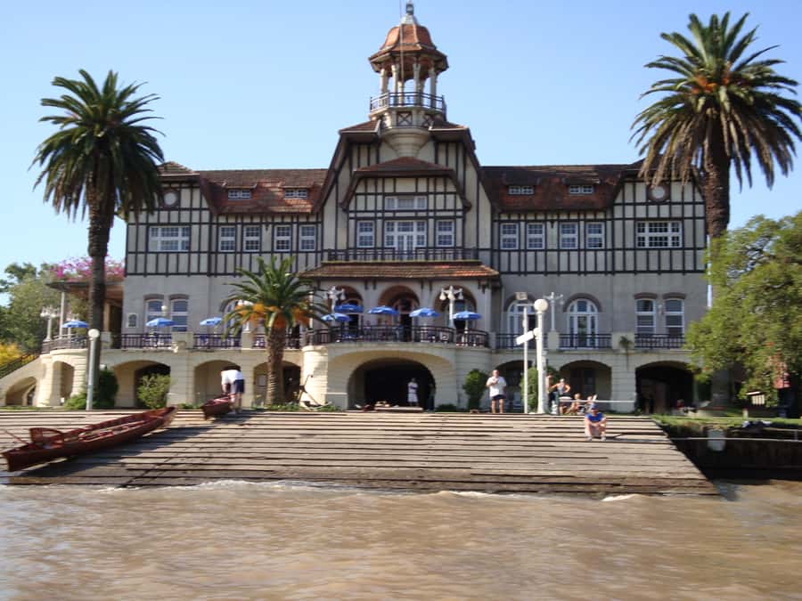 Tigre Full-Day Tour with Boat Ride - From Puerto Madero to Tigre by boat, the first wow moment