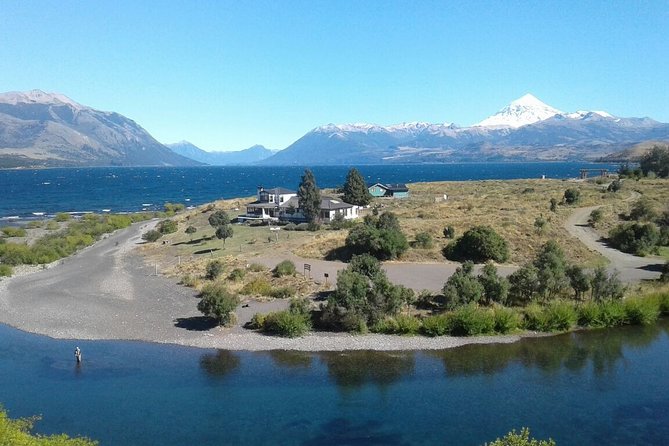 Tour of the Lanin Volcano and Huechulafquen Lake - Volcán Lanín viewpoints: clouds, short time slots, and the bumpy road reality