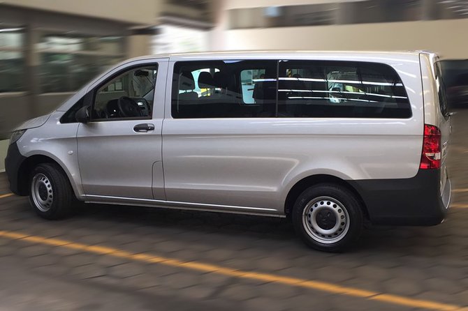 Transfer from the Airport to Bariloche - Meet the Driver at the Airport Arrivals Hall