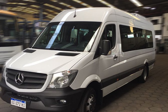 Transfer from the Airport to Bariloche - Spanish or English Guide Support, and How to Use It