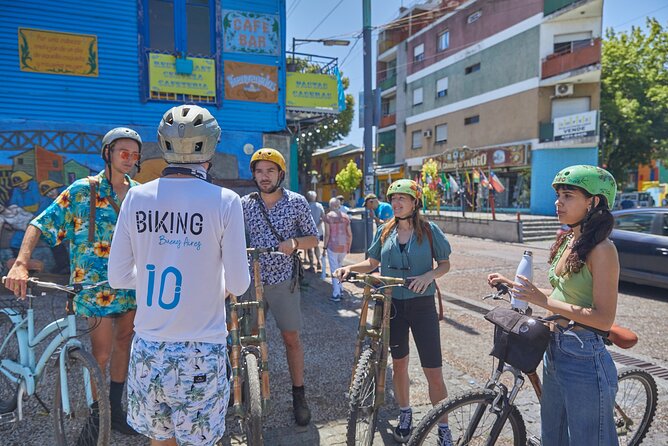 Ultimate Buenos Aires Bike Tour: All-Day All-Inclusive All-City - The Bike Setup: Helmet, Basket, and How to Avoid Small-Frustration Days