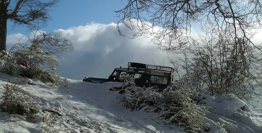 Ushuaia 4WD Off-Road Adventure: Hidden Lakes & Argentine BBQ - What to bring for a cold, off-road kind of day