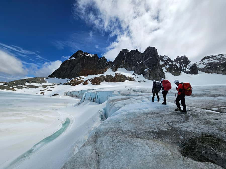 Ushuaia: Ojo del Albino - Full day trekking - From Ushuaia to glacier terrain in one day