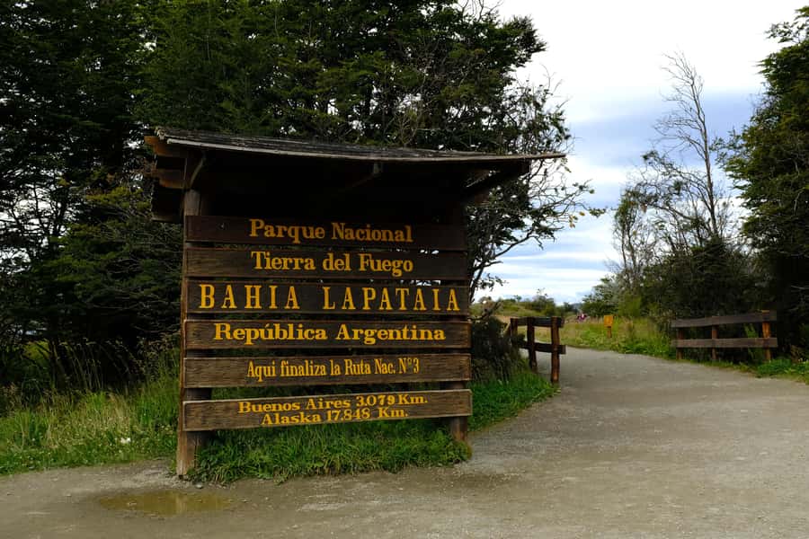 Ushuaia: Tierra del Fuego National Park Tour - Entering Lapataia Bay: the end-of-the-world vibe, plus aboriginal traces