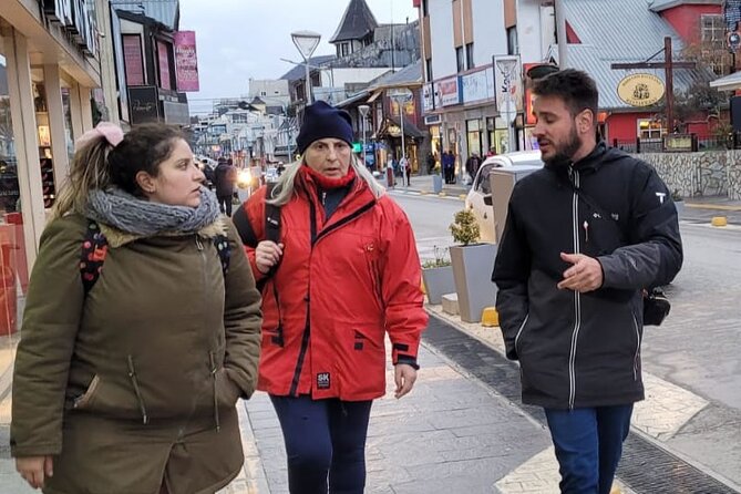 Ushuaia Walking Tour with Tastings of Tierra del Fuego - Bahía Encerrada Viewpoints and Upper Mission Stories