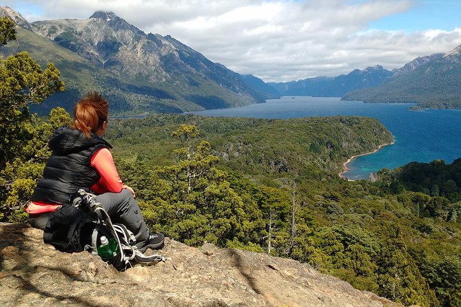 Welcome Tour & Hike to Bariloche - Picnic lunch in nature: sandwich plus handmade chocolate alfajor